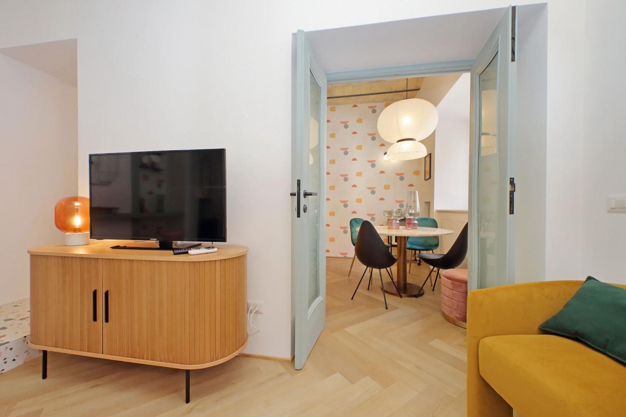 Ych-Colorful And Classy Apartment Near Fori Imperiali ローマ エクステリア 写真